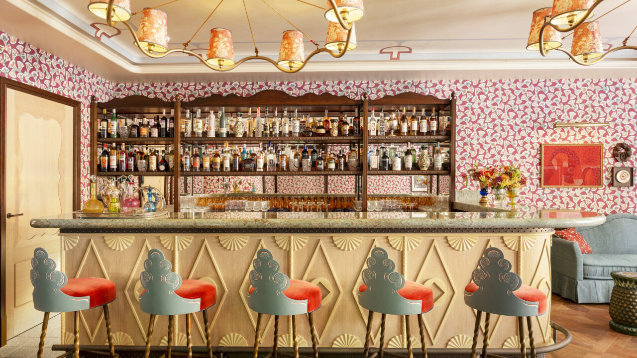 Le Grand Mazarin Hotel em Paris carrega o charme vintage de 'O Grande Hotel Budapeste'