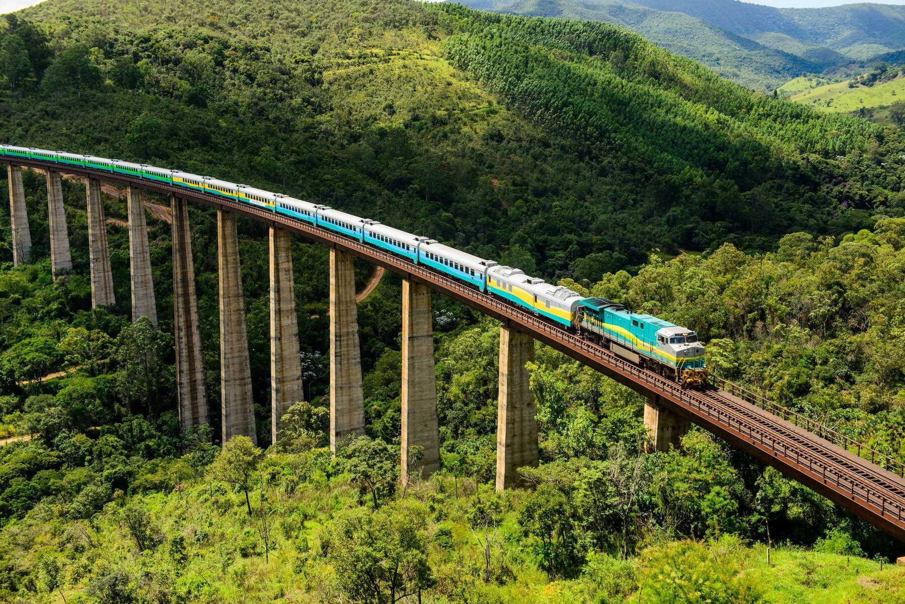 Estrada de Ferro Vitória a Minas